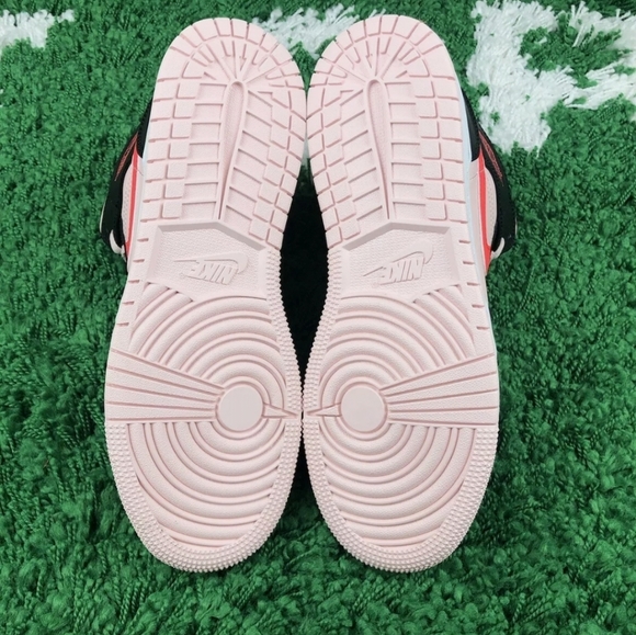 Nike Air Jordan 1 Mid GS Atmosphere Black Pink 6.5Y Women's 8 554725-604 - Picture 8 of 9